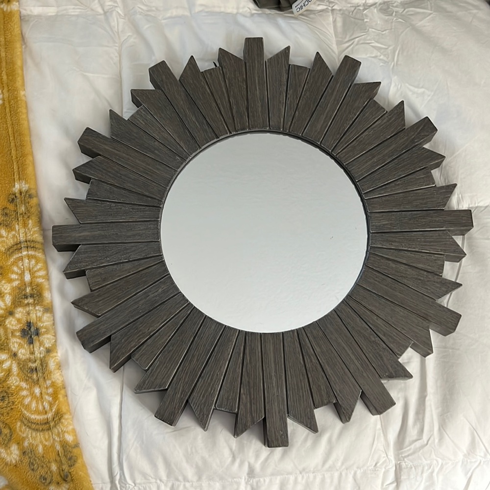 Accent Mirror